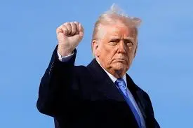 特朗普“改口”：没打算解雇鲍威尔，现在是降息的绝佳时机